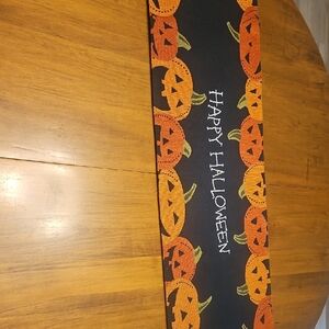 Halloween Pumpkin Table Runner